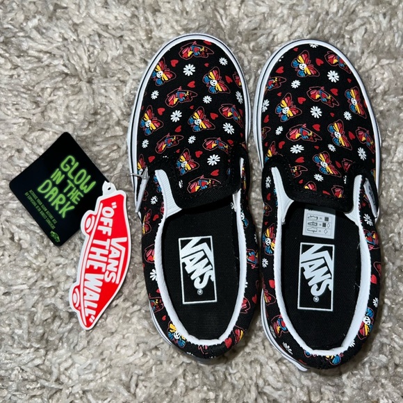 NWT Vans Kids Classic Slip-On Glow Butterfly Skull Sneakers 11.5K - Picture 2 of 7